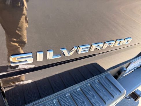 Used 2024 Chevrolet Silverado 1500 LT AWD/4WD image 23