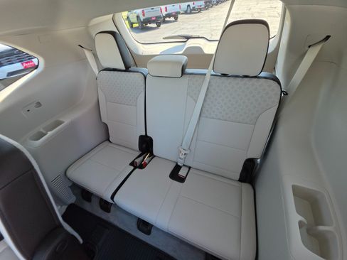 Used 2026 GMC Acadia Denali w/ Super Cruise Package AWD/4WD image 23