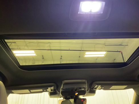 New 2026 Subaru Outback Limited image 32