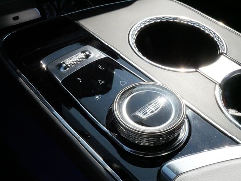 Used 2024 Cadillac Lyriq Sport RWD image 24