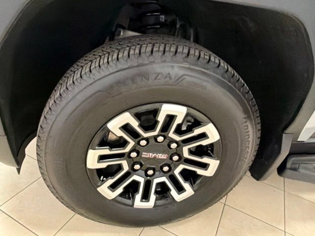 Used 2026 GMC Sierra EV Elevation AWD/4WD image 31