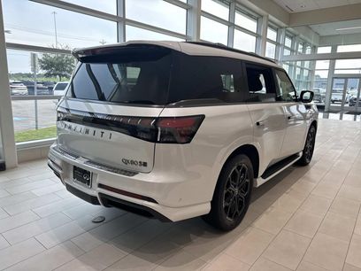 New 2027 INFINITI QX80 Sensory w/ Sport Exterior Package