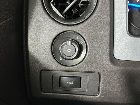 Used 2013 Ford F150 STX w/ Mid Equipment Group AWD/4WD image 18