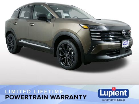 New 2026 Nissan Kicks SR w/ SR Premium Package AWD/4WD image 1