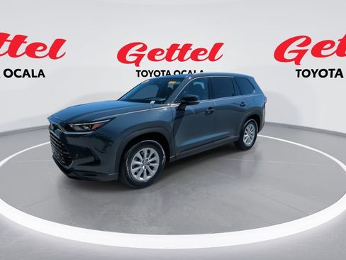 Used 2024 Toyota Grand Highlander Limited image 4