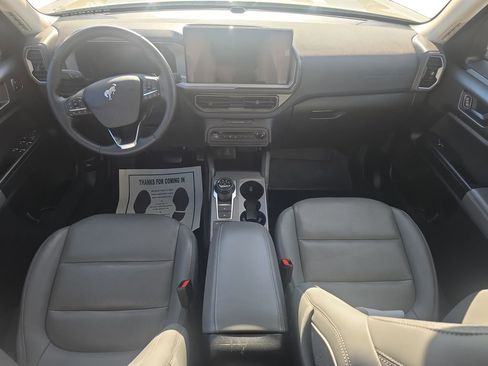 Used 2025 Ford Bronco Sport Badlands image 11