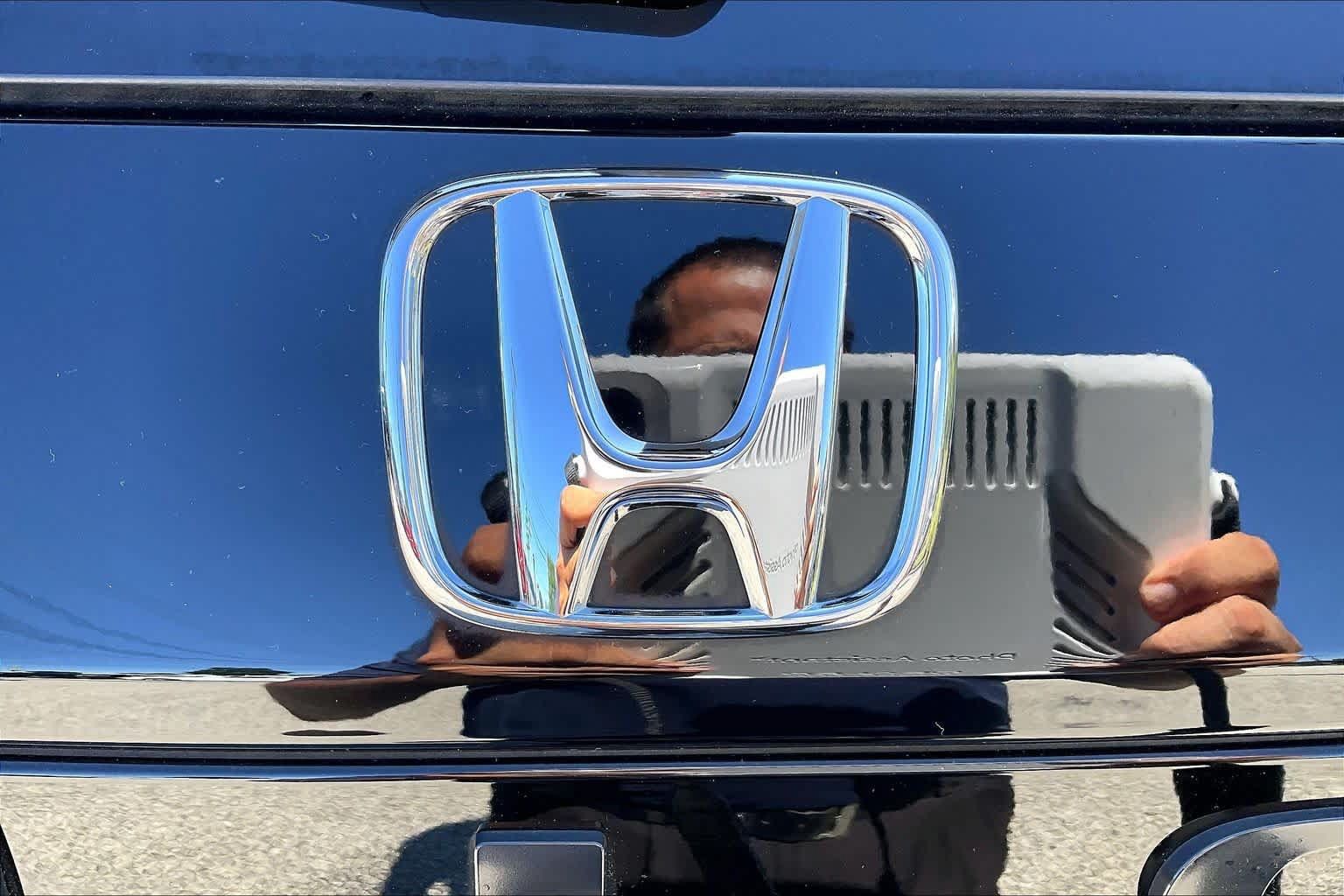 Used 2023 Honda Pilot Touring image 32