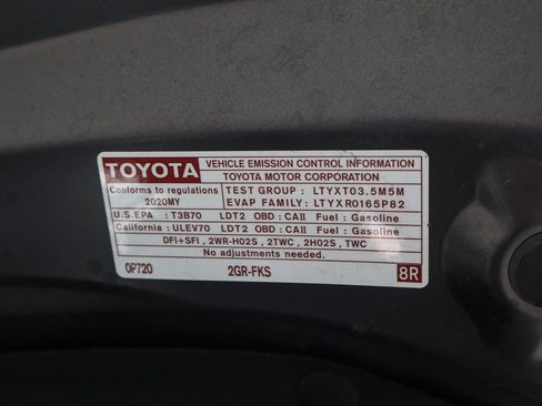 Used 2020 Toyota Highlander XLE image 12