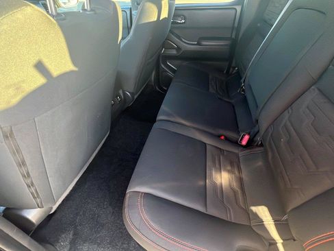 Used 2023 Nissan Frontier PRO-4X w/ Pro Convenience Package AWD/4WD image 15