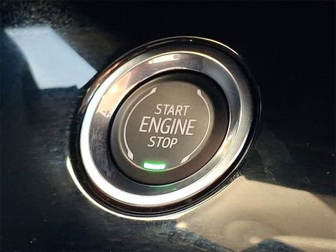 Certified 2025 Buick Envision Sport Touring image 26