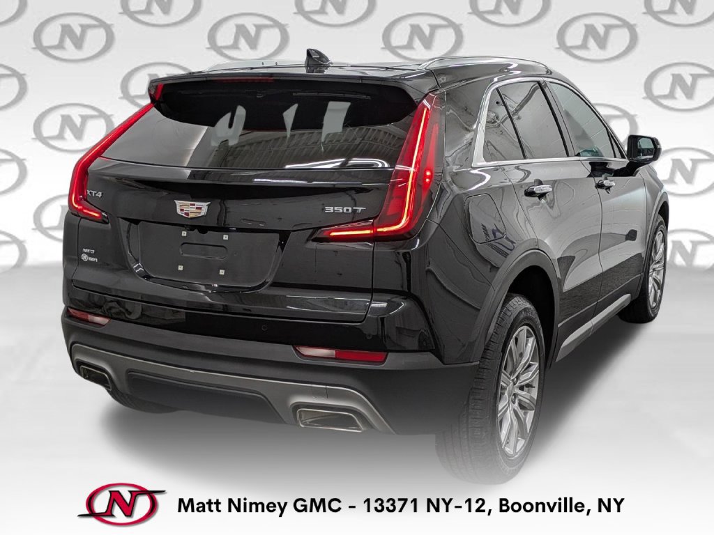 Used 2023 Cadillac XT4 Premium Luxury AWD/4WD image 2