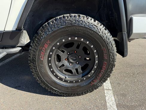 Used 2013 Toyota FJ Cruiser 2WD image 22