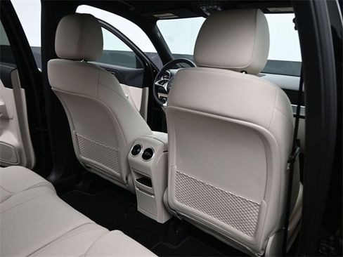 New 2026 Mercedes-Benz GLB 250 image 27