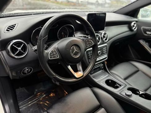 Used 2018 Mercedes-Benz GLA 250 GLA 250 image 16