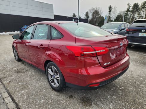 Used 2017 Ford Focus SE image 3