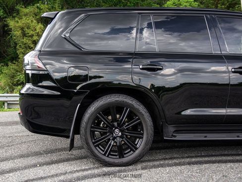 Used 2021 Lexus LX 570 4WD w/ Inspiration Series #2 image 10