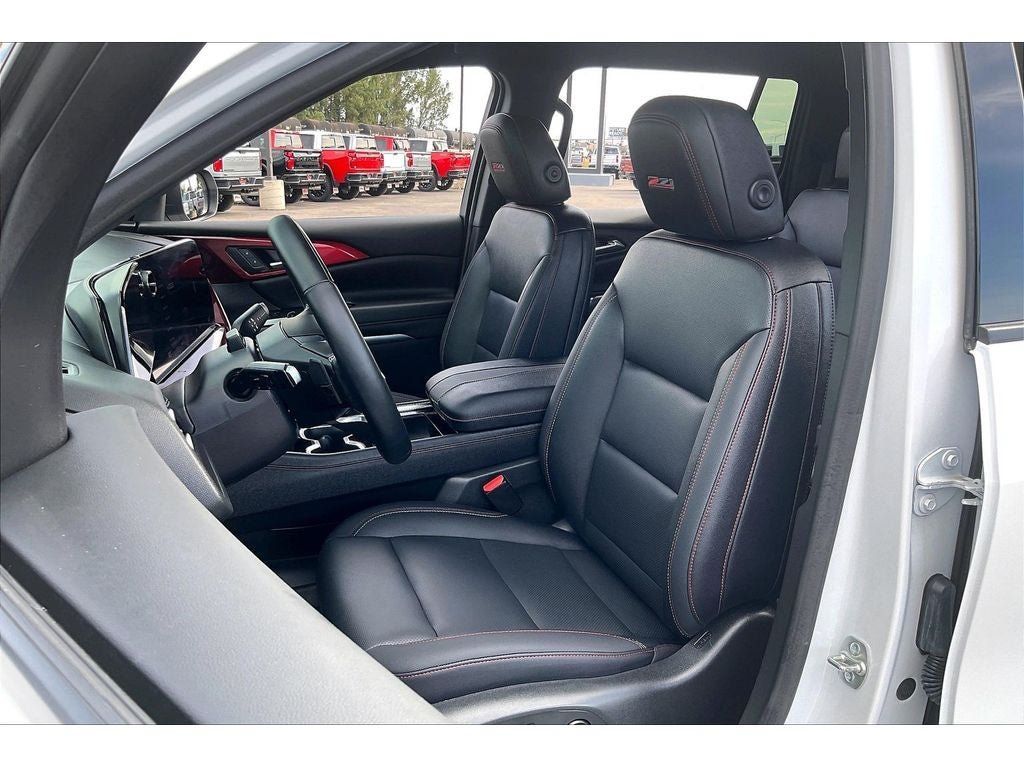 Used 2024 Chevrolet Traverse Z71 w/ Enhanced Driving Package AWD/4WD image 26