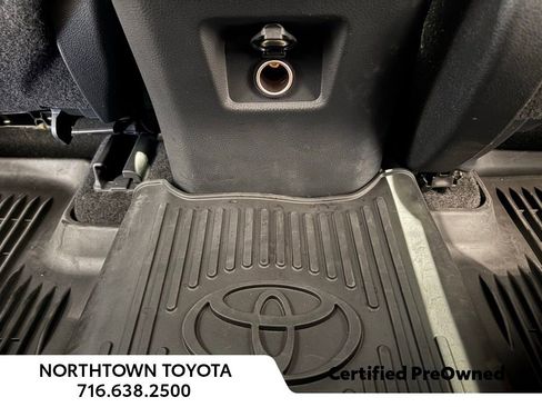 Used 2023 Toyota RAV4 LE image 22