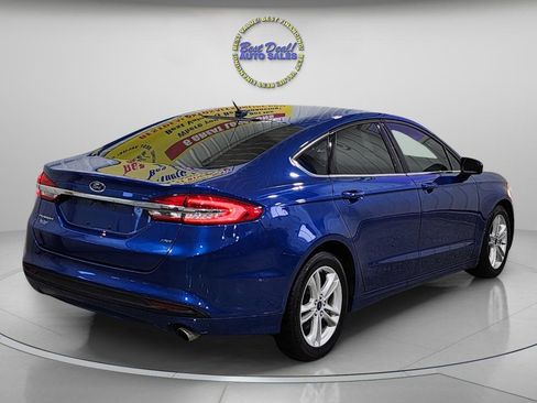 Used 2018 Ford Fusion SE w/ Fusion SE Technology Package image 6