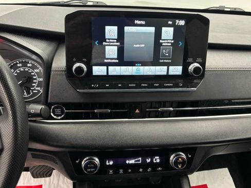 Used 2024 Mitsubishi Outlander FWD image 25