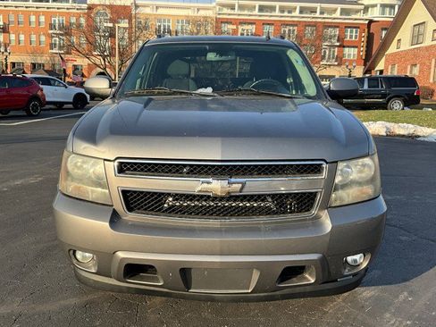 Used 2009 Chevrolet Avalanche LT w/ Convenience Package #1 image 2