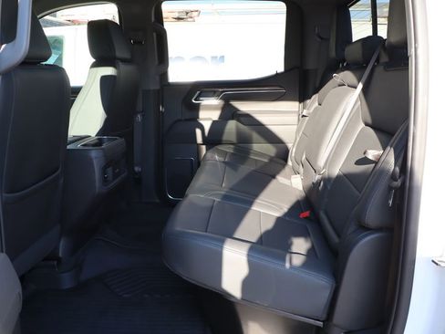 Used 2025 Chevrolet Silverado 1500 LT Trail Boss w/ Convenience Package II image 40