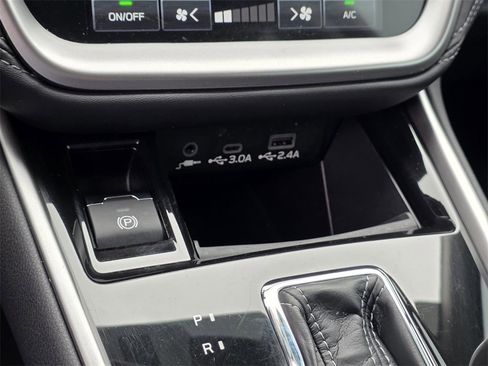 Used 2025 Subaru Outback Premium image 23