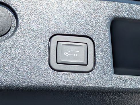 Certified 2025 Chevrolet Equinox RS image 27