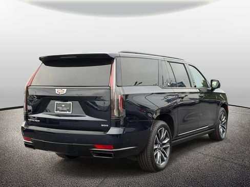 Used 2023 Cadillac Escalade ESV Sport Platinum AWD/4WD image 2