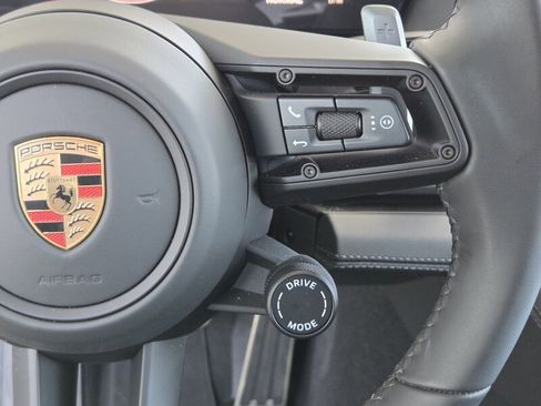 Used 2025 Porsche Panamera image 27
