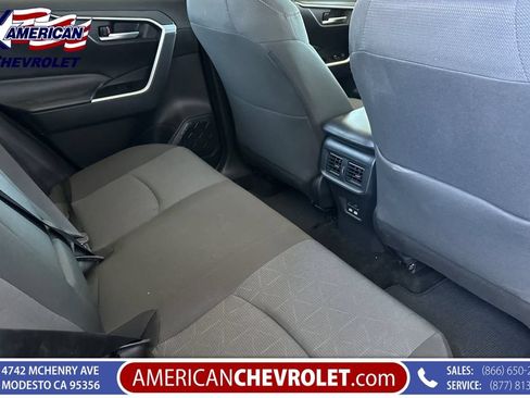 Used 2025 Toyota RAV4 XLE AWD/4WD image 20