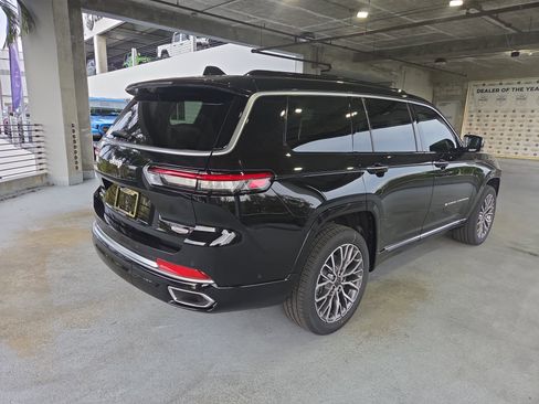 New 2025 Jeep Grand Cherokee L Summit image 5