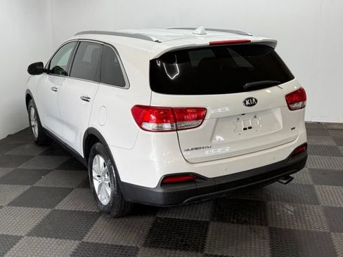 Used 2016 Kia Sorento FWD w/ LX Convenience Package image 11