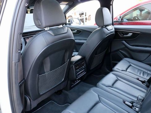 Used 2025 Audi Q7 3.0T Premium Plus image 23