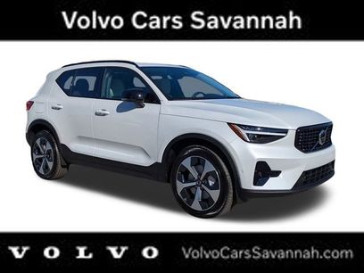 New 2026 Volvo XC40 B5 Plus w/ Protection Package Premier