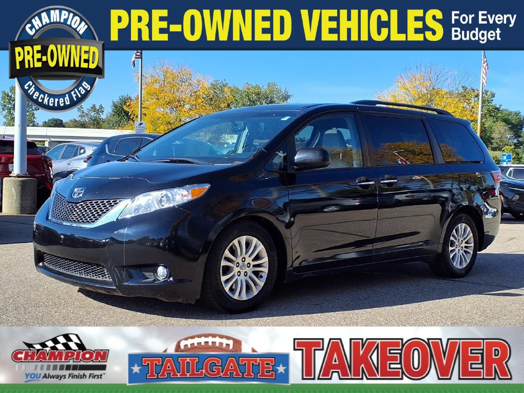 Used 2015 Toyota Sienna XLE w/ XLE Navigation Package FWD image 1
