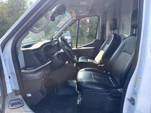 Used 2020 Ford Transit 250 Medium Roof RWD image 7