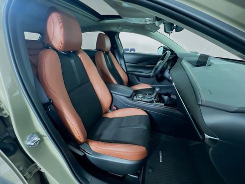 Certified 2025 MAZDA CX-30 Carbon image 32