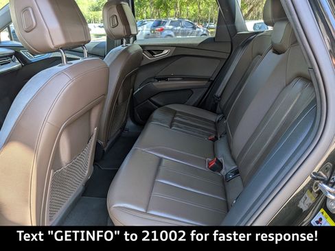 Used 2023 Audi Q4 e-tron Prestige image 18