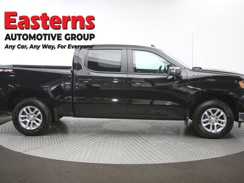 Used 2023 Chevrolet Silverado 1500 LT AWD/4WD image 47
