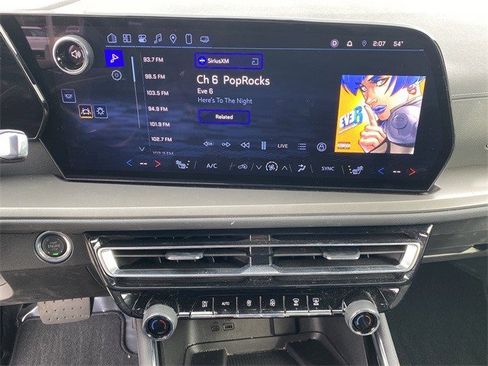 Certified 2025 Chevrolet Traverse LT image 7