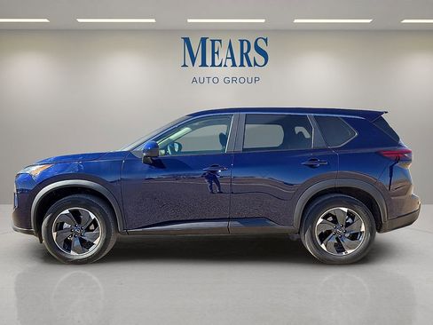 Used 2026 Nissan Rogue SV AWD/4WD image 2