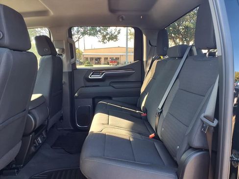 Used 2025 Chevrolet Silverado 1500 LT image 18