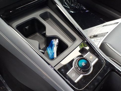 New 2026 Volkswagen Tiguan SEL R-Line image 11