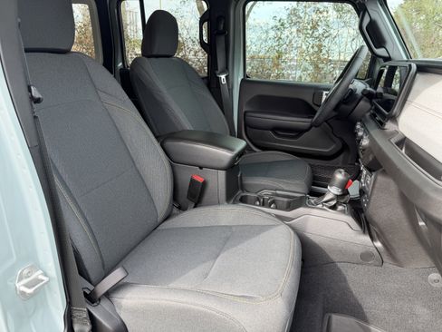 Used 2024 Jeep Wrangler Sport S image 25