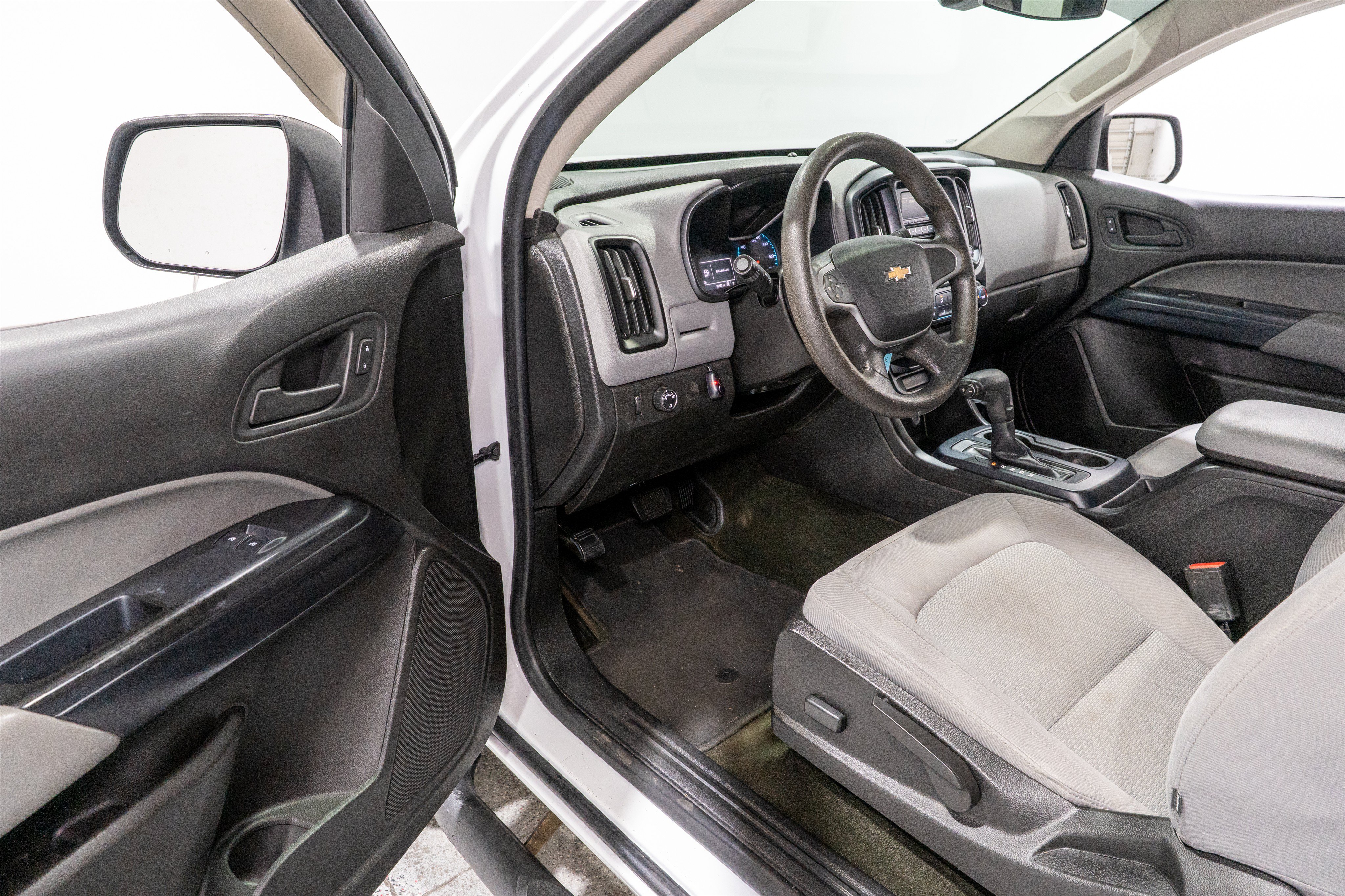 Used 2016 Chevrolet Colorado W/T w/ WT Convenience Package RWD image 15