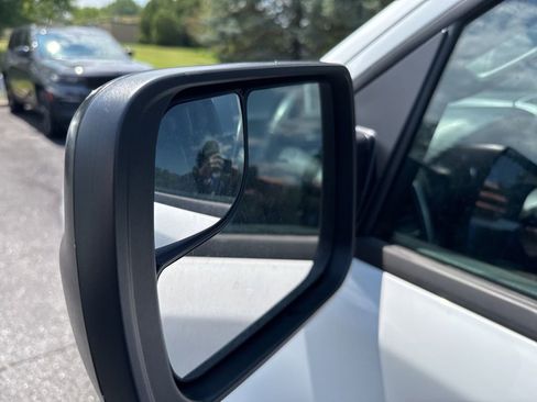 Used 2023 RAM 1500 Big Horn image 16