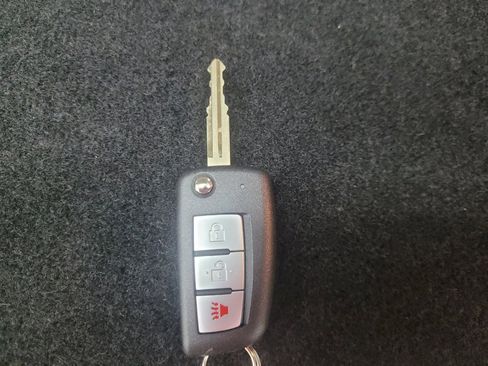 Used 2016 Nissan Rogue S AWD/4WD image 32