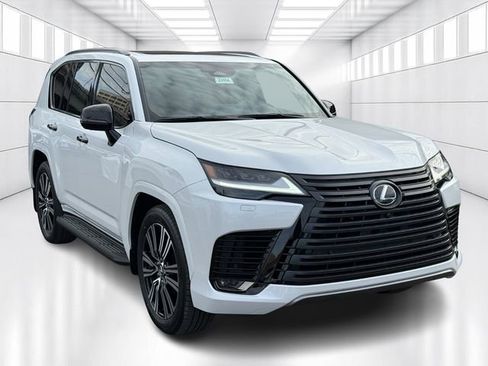 New 2026 Lexus LX 600 4WD w/ Luxury Package image 3