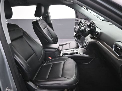 Used 2020 Ford Explorer XLT w/ Equipment Group 202A image 16